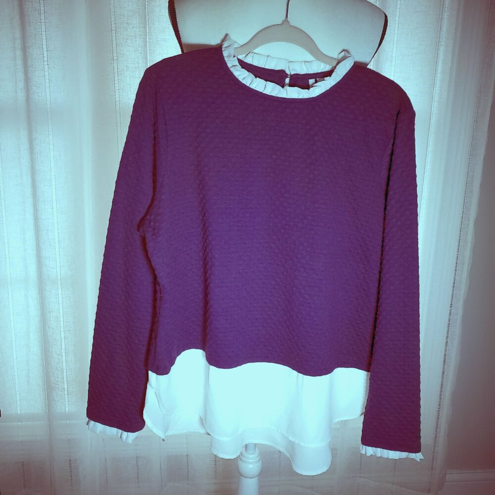 ELLE Long Slve Crew Neck w/Button Dark Purple w/White Lace & Bottom Sweater XXL